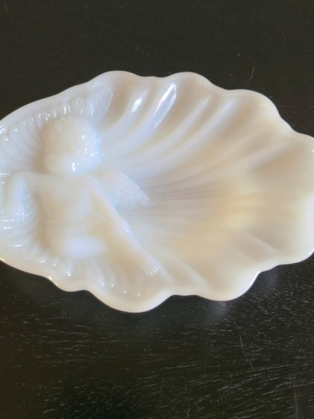 Vintage Avon Milk Glass Angel Cherub Shell Dish Vanity Trinket Tray